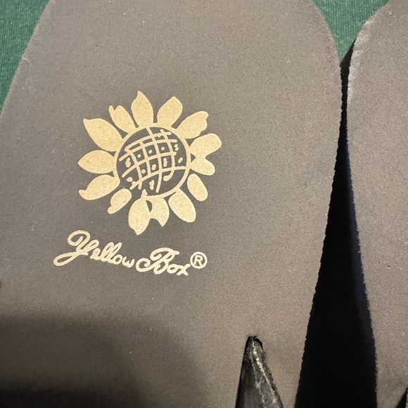 Two Pair of Ladies Yellow Box Flip Flops both with Rhinestones. Size 8 in EUC - Picture 7 of 13